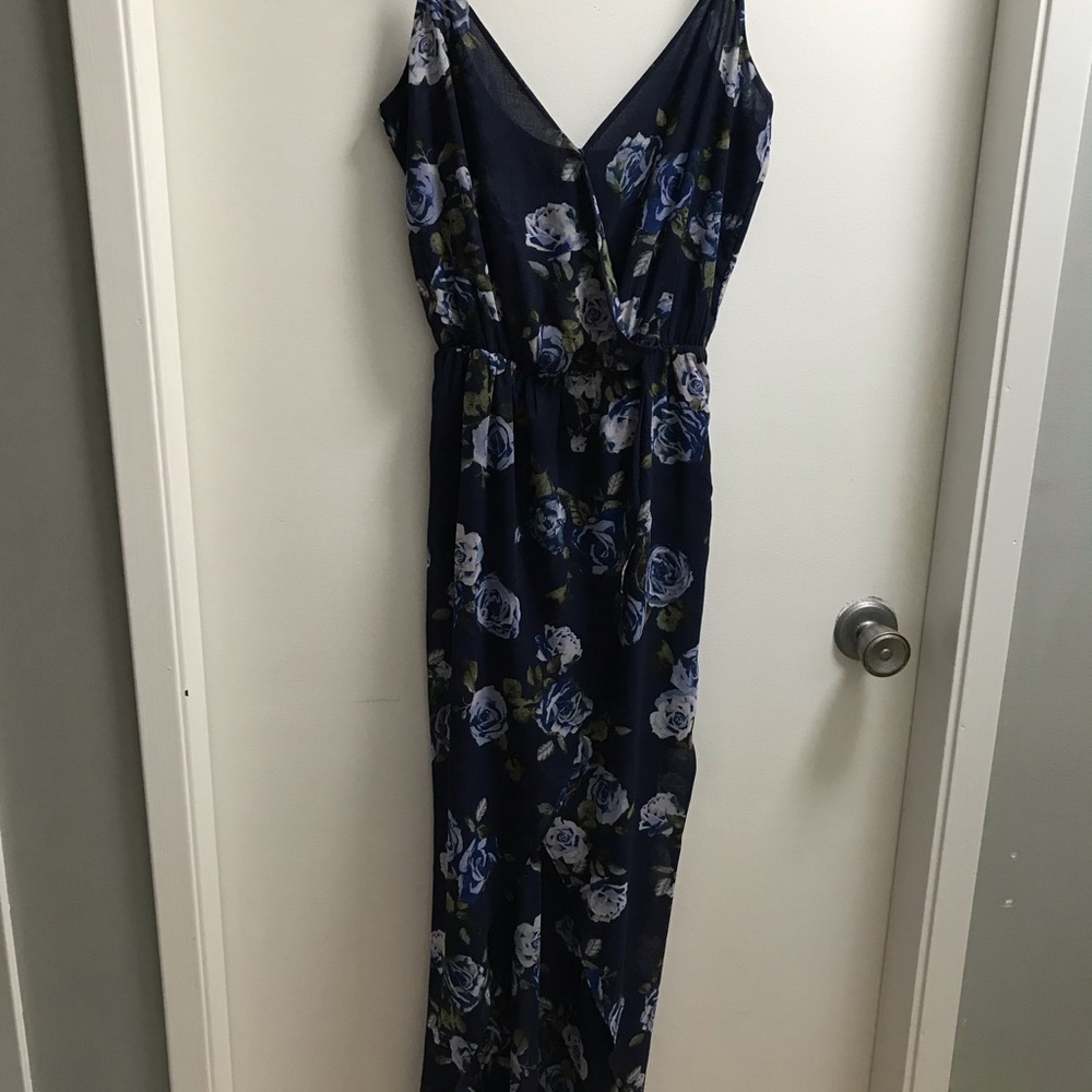 Forever 21 Floral Navy Blue Maxi Dress
